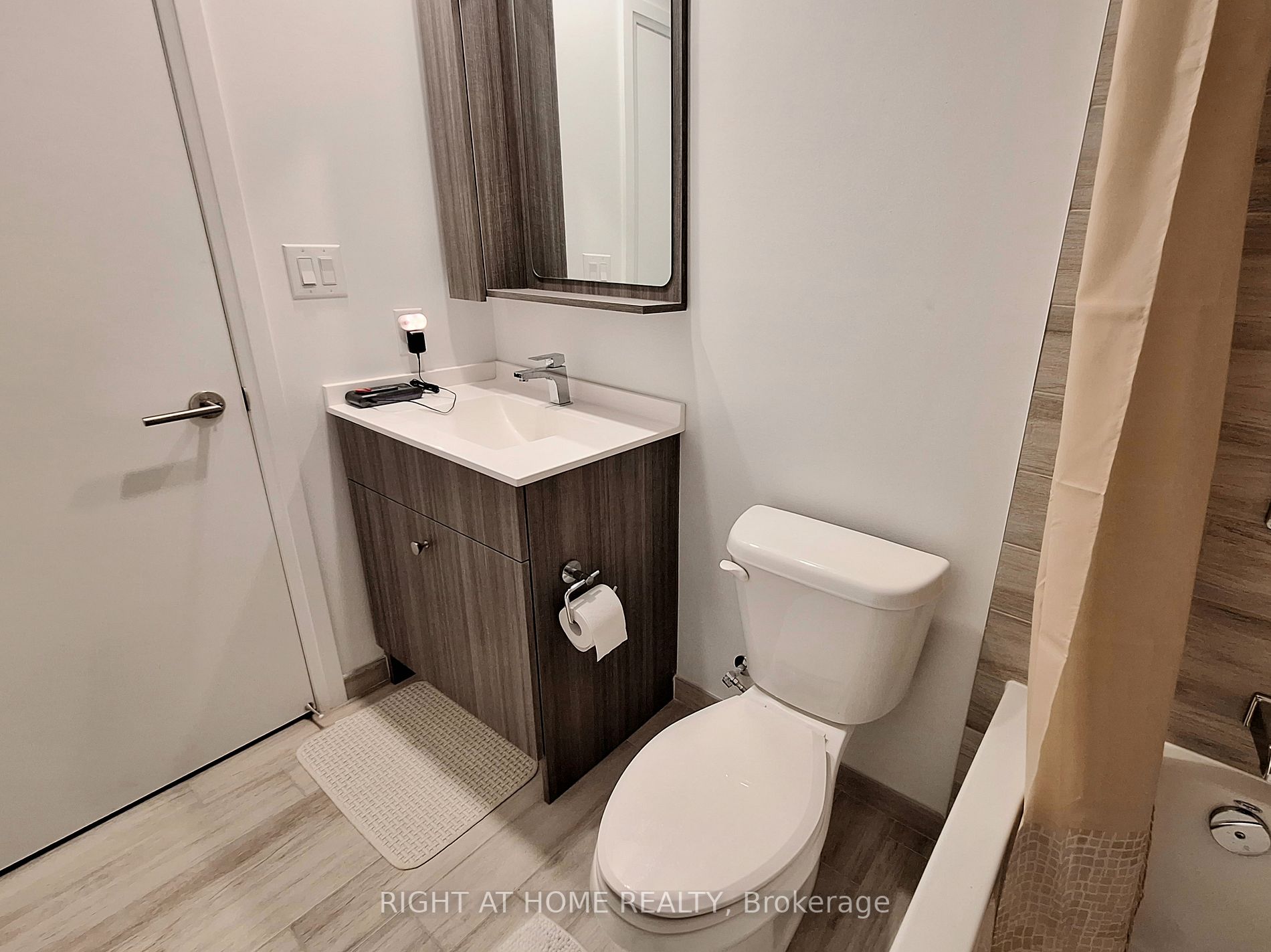 75 Canterbury Pl 1715