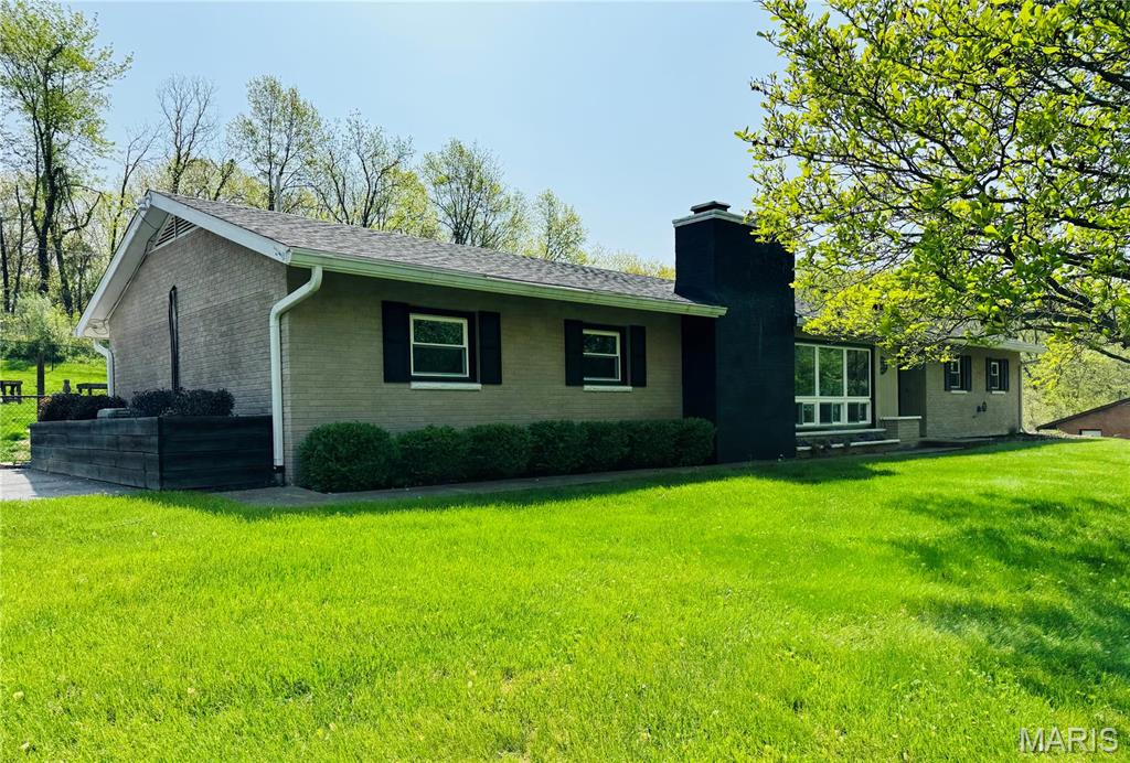 2 El Rancho Drive