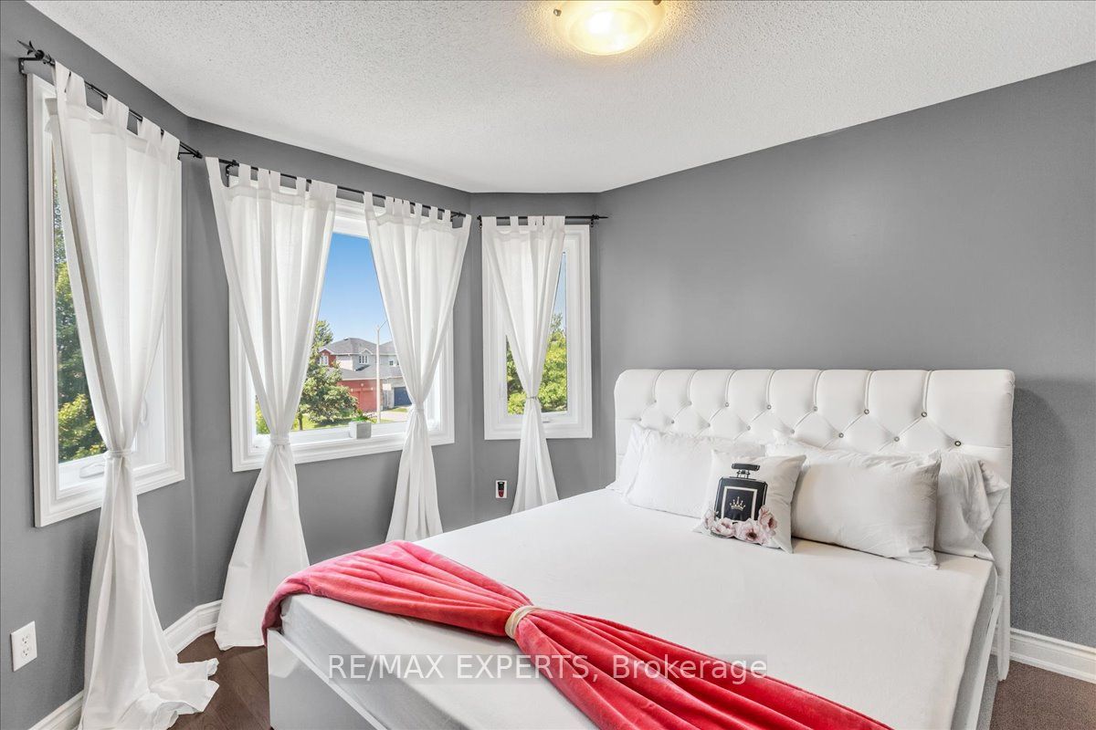 78 Joseph Cres