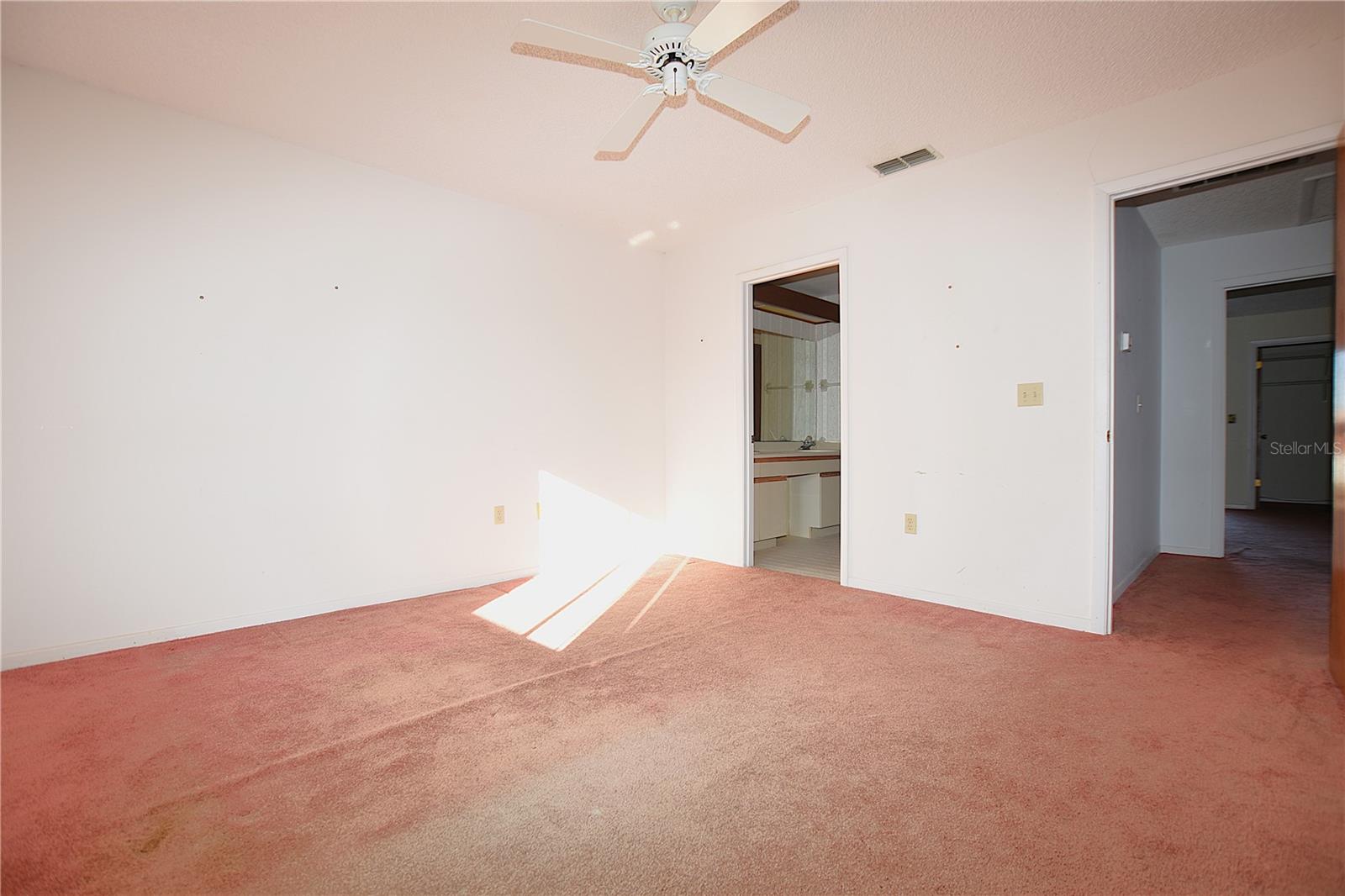 707 Carpenters Way 45