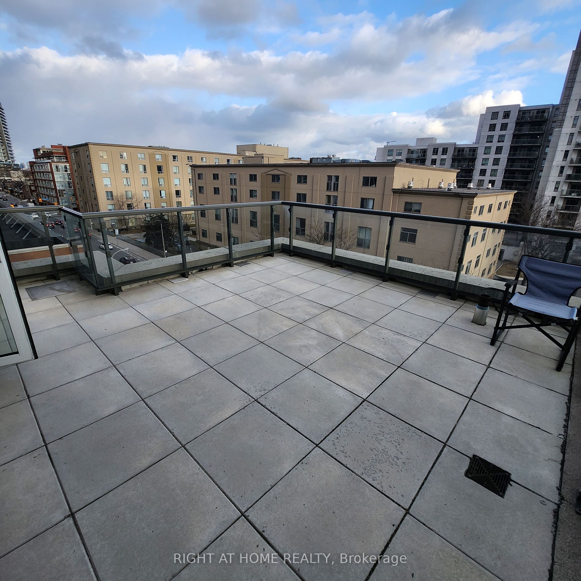 1420 Dupont St 604