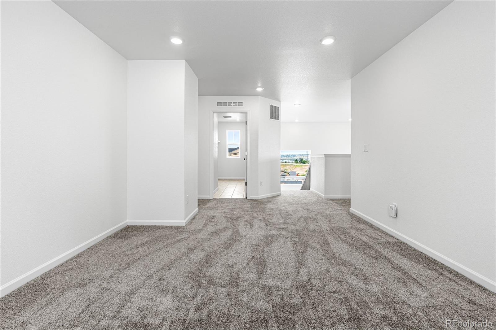 8852 Whiteclover Street