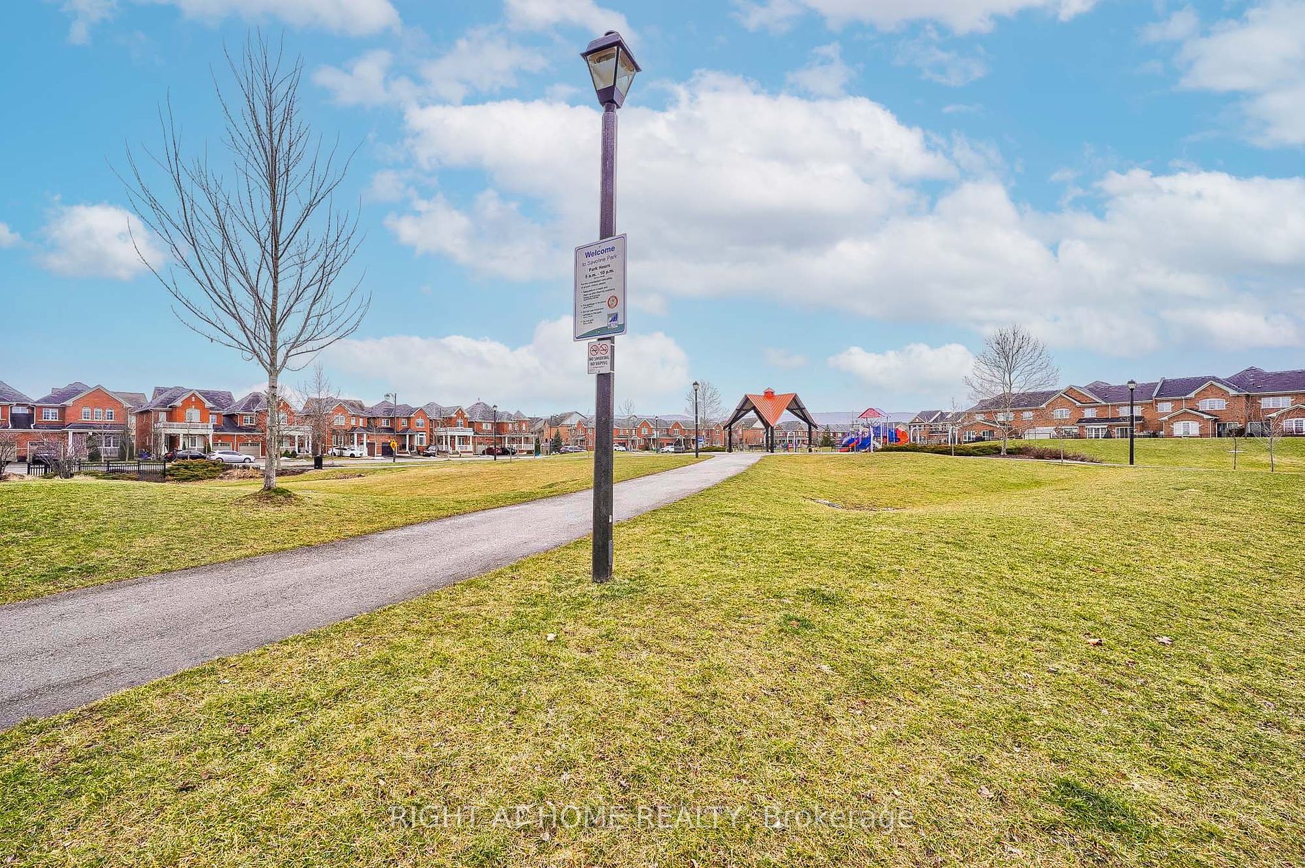 398 Messure Cres