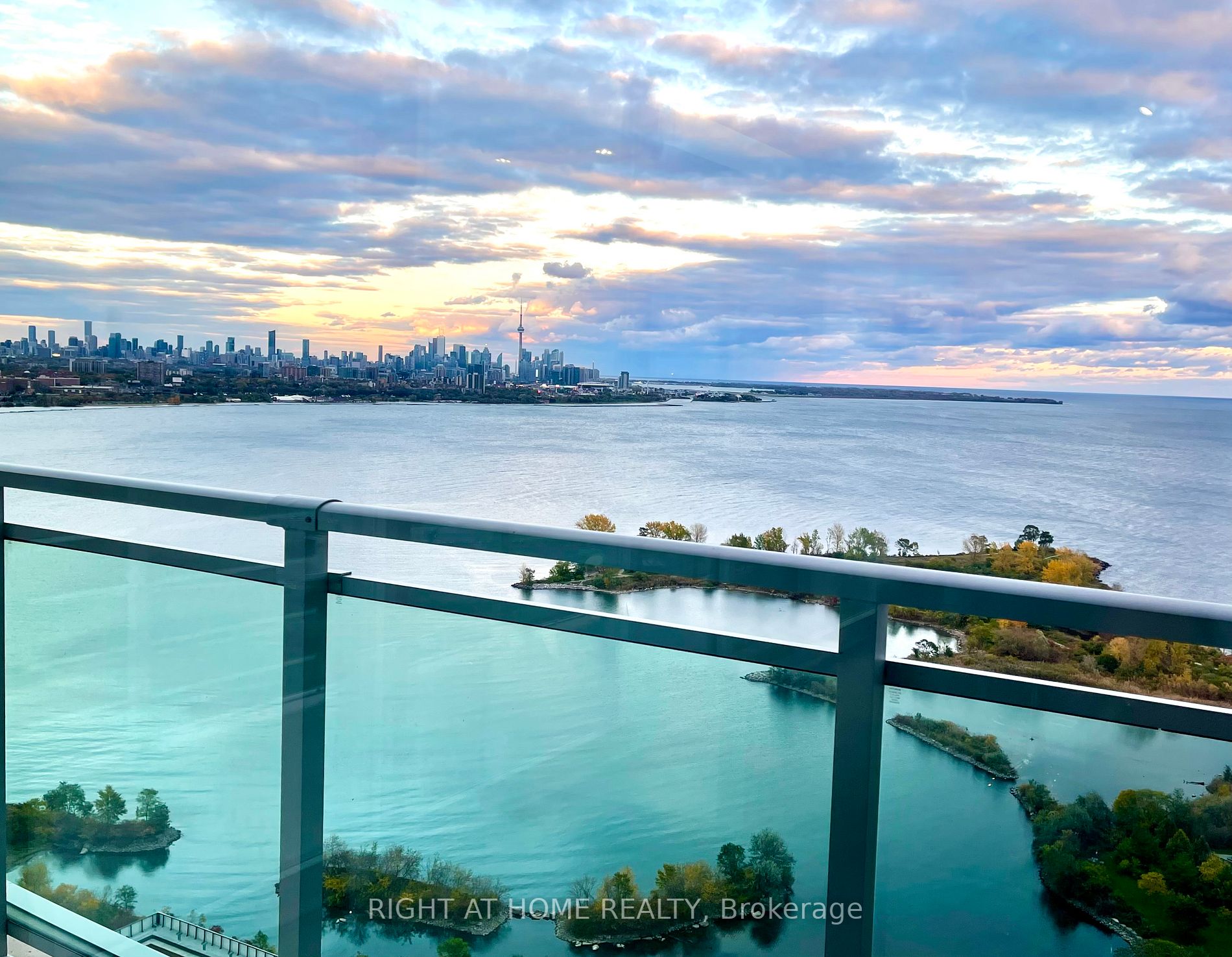 33 Shore Breeze Dr 3409