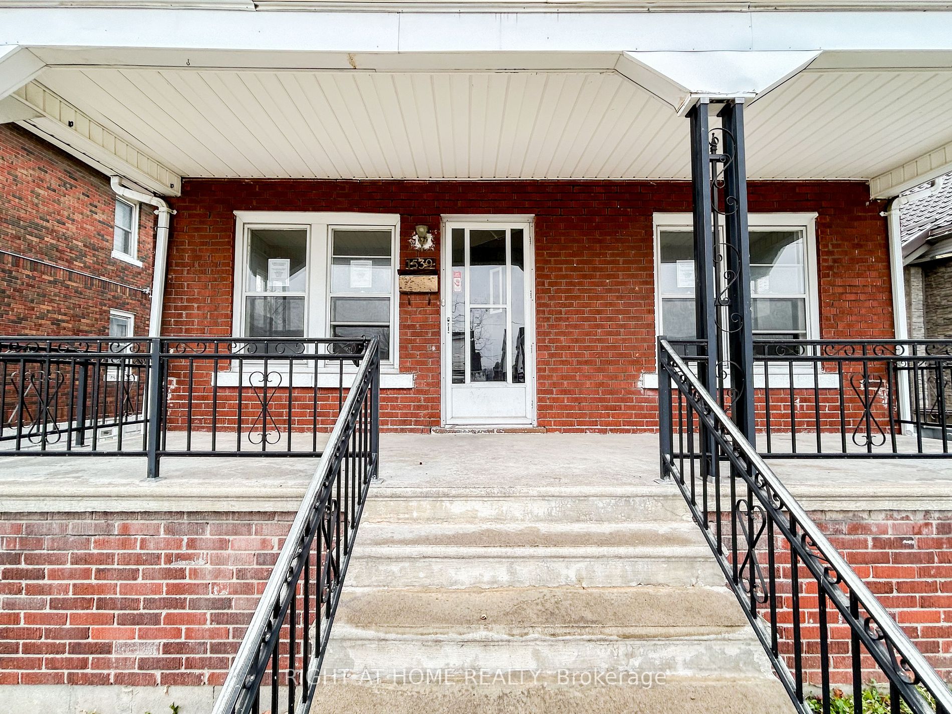 1539 Parent Ave