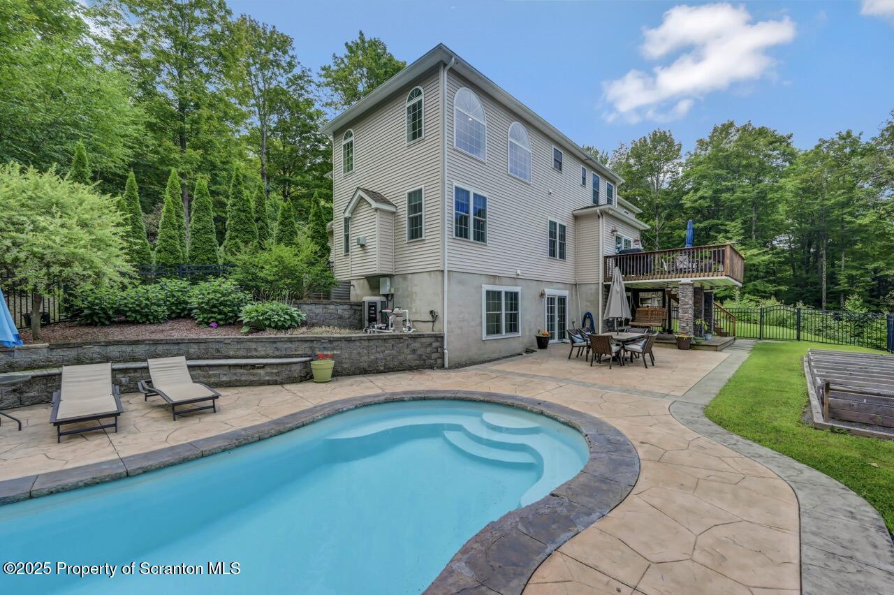 172 Constitution Drive