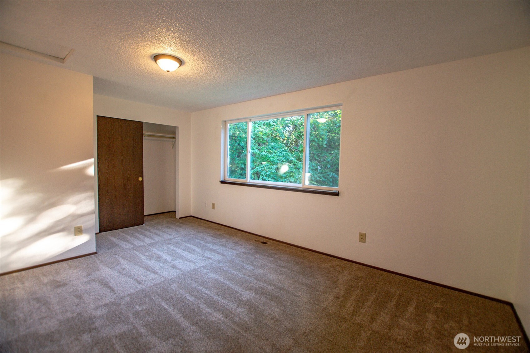 55 Meadowood Drive