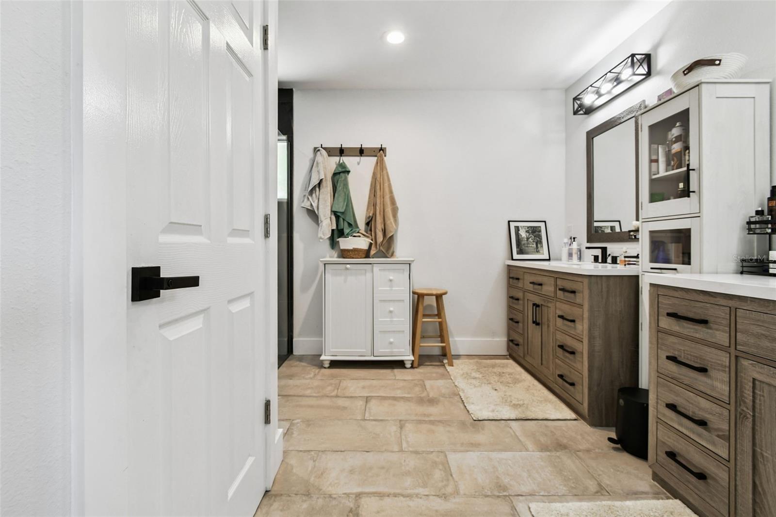 225 Harbor House Drive