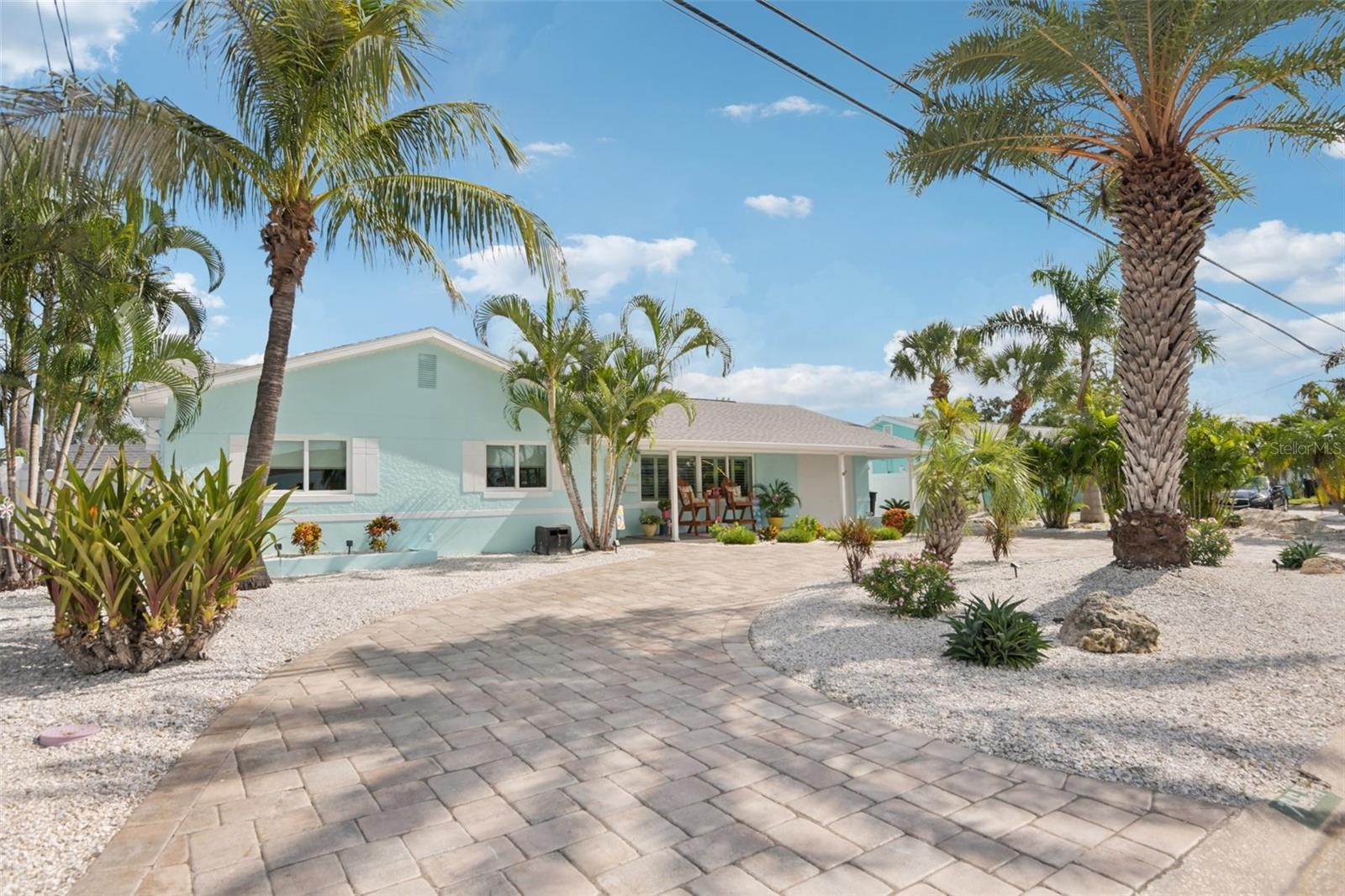 7869 Causeway Boulevard S