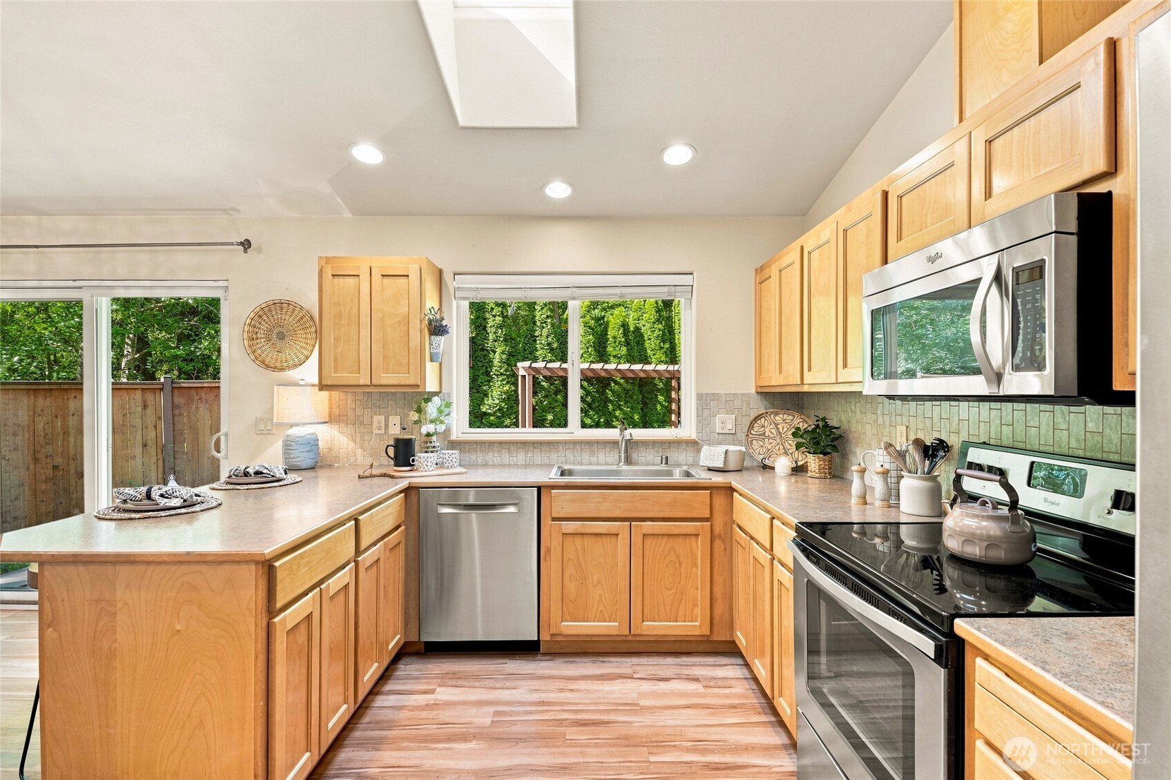 1666 Vine Maple Lane