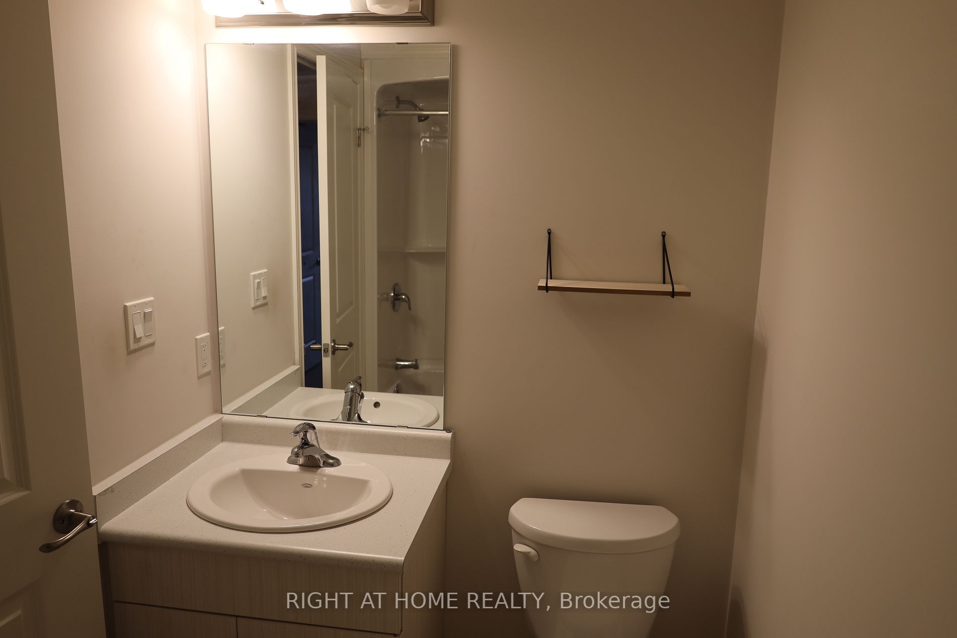 122 Acacia Rd