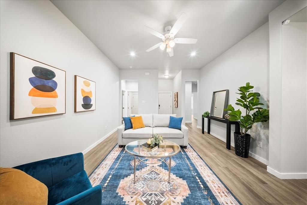 1624 E Collin Street