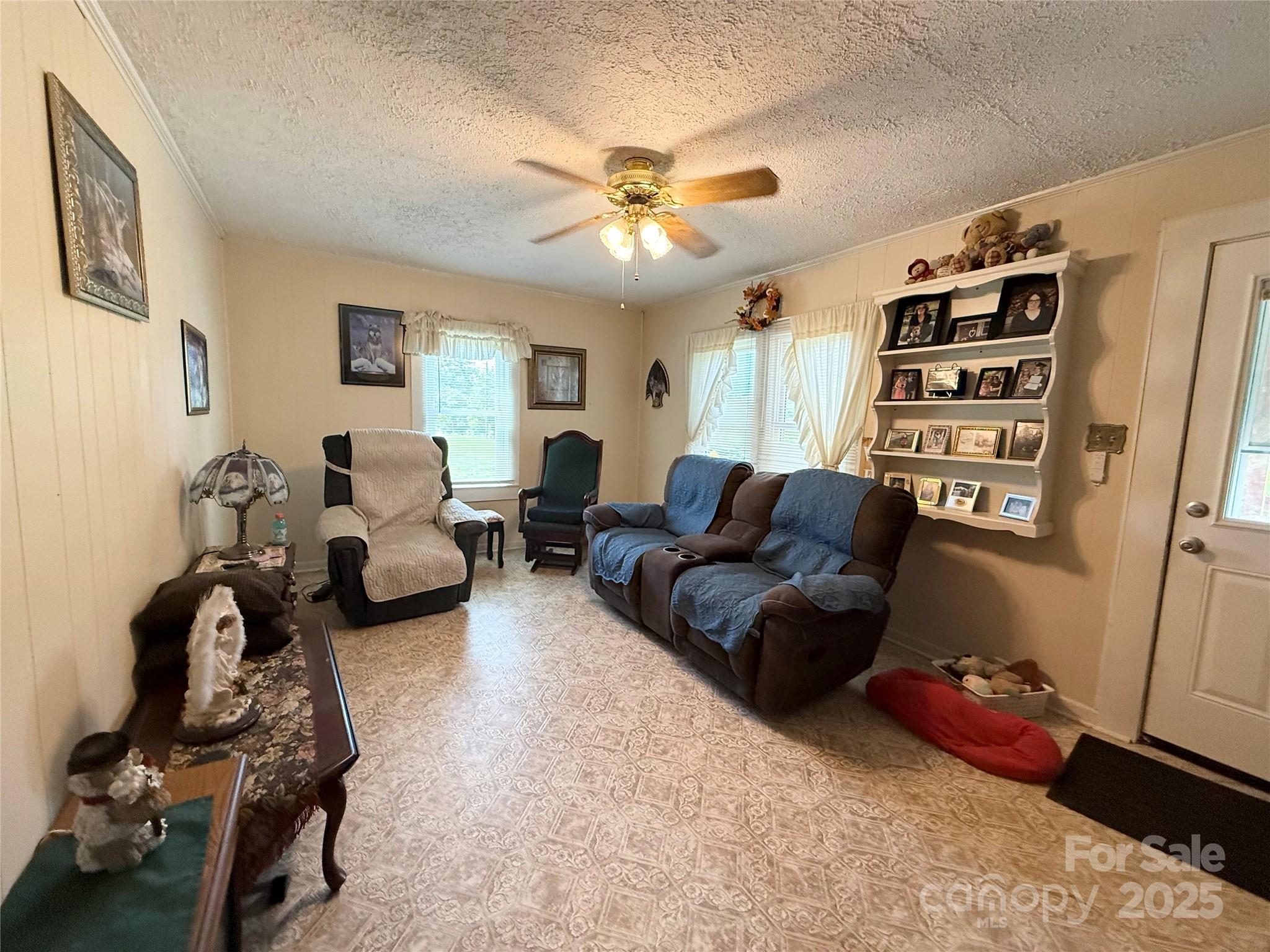 1492 Overlook Drive