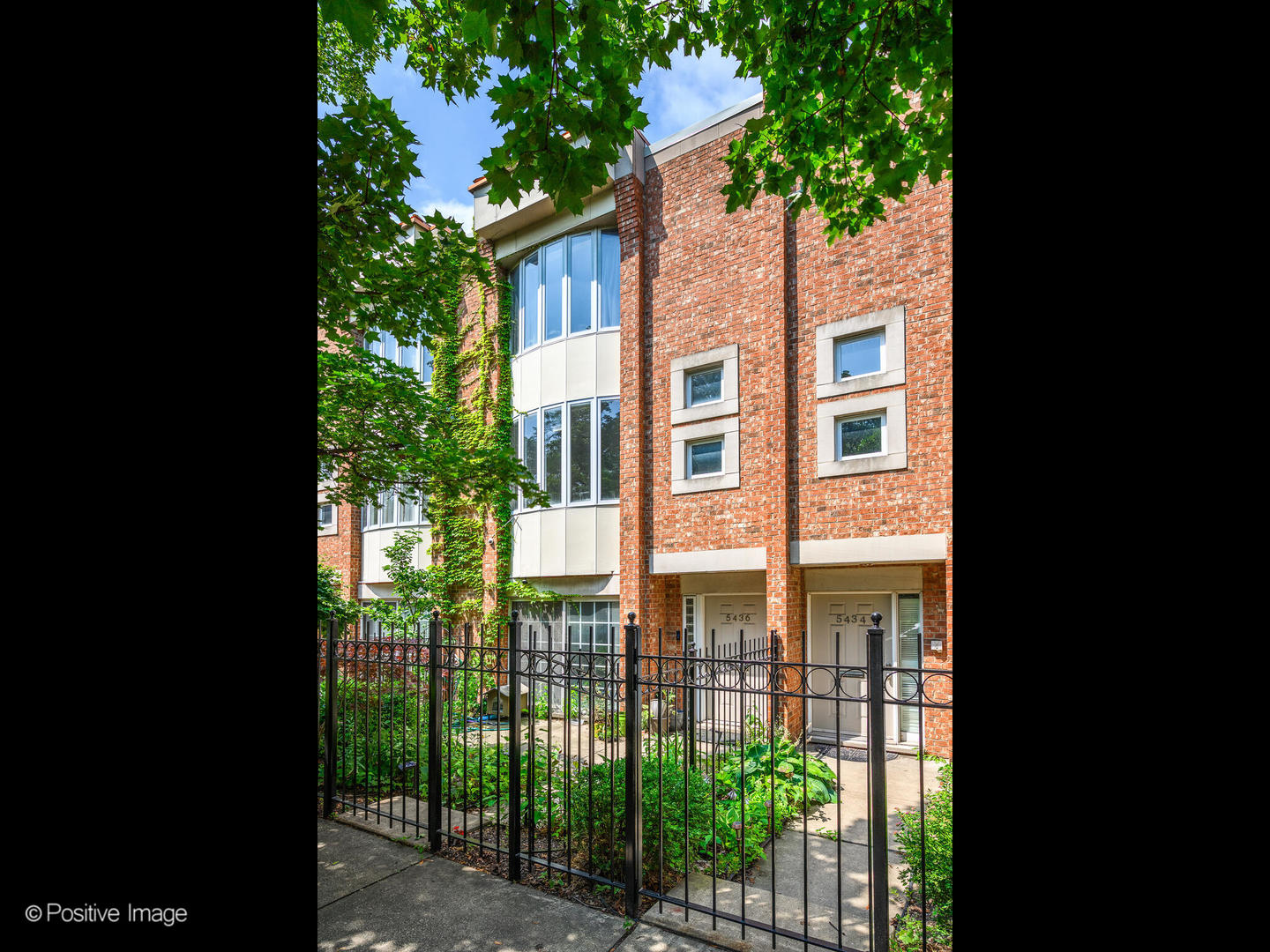 This spacious townhome in vibrant Hyde Park offers 3 bedrooms upstairs and 3 bathrooms, with hardwood floors and a cozy wood-burning fireplace. Skylights provide great natural light, and the separate dining area is perfect for entertaining. The first level offers a versatile bonus room, ideal for a family room, office, or gym, along with a laundry room with ample storage. Enjoy outdoor living with a private deck and patio, plus the convenience of an attached one-car garage. This desirable location is just steps to University of Chicago Hospital and University.