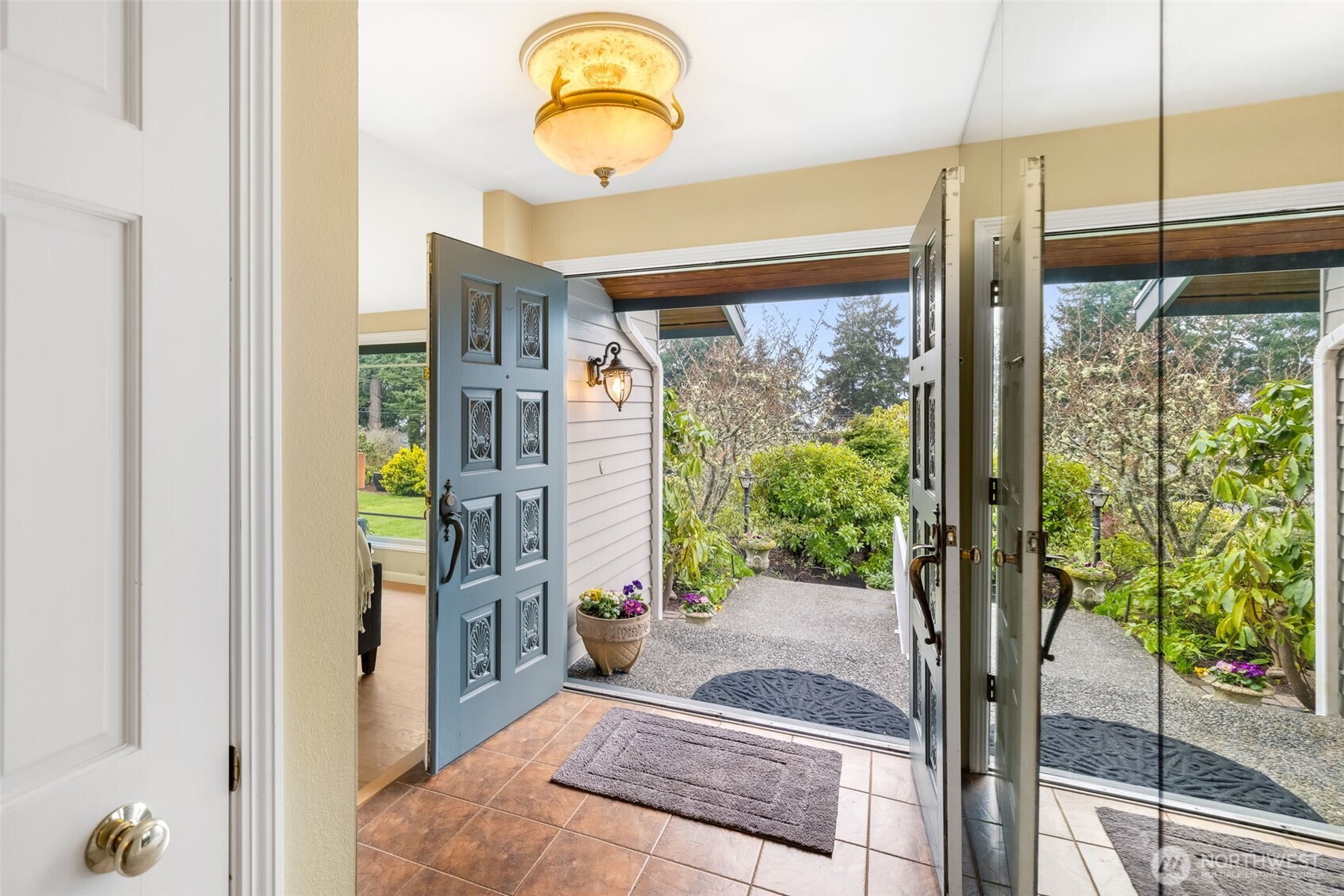 11818 Marine View Drive SW