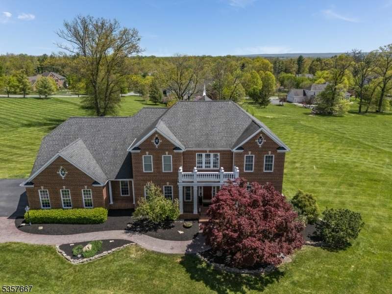 3 Stillwater Ln