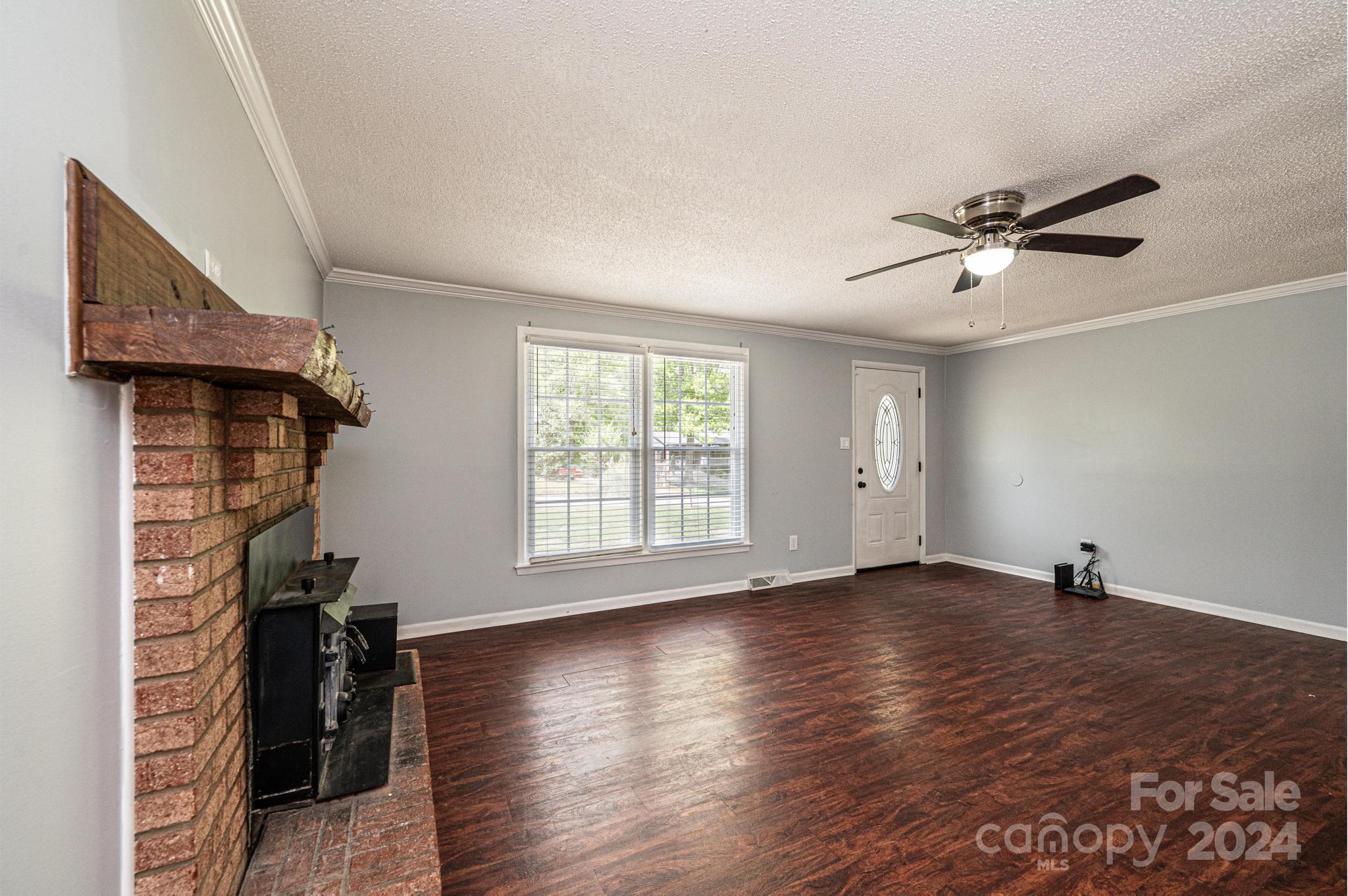 1661 Tanglewood Drive