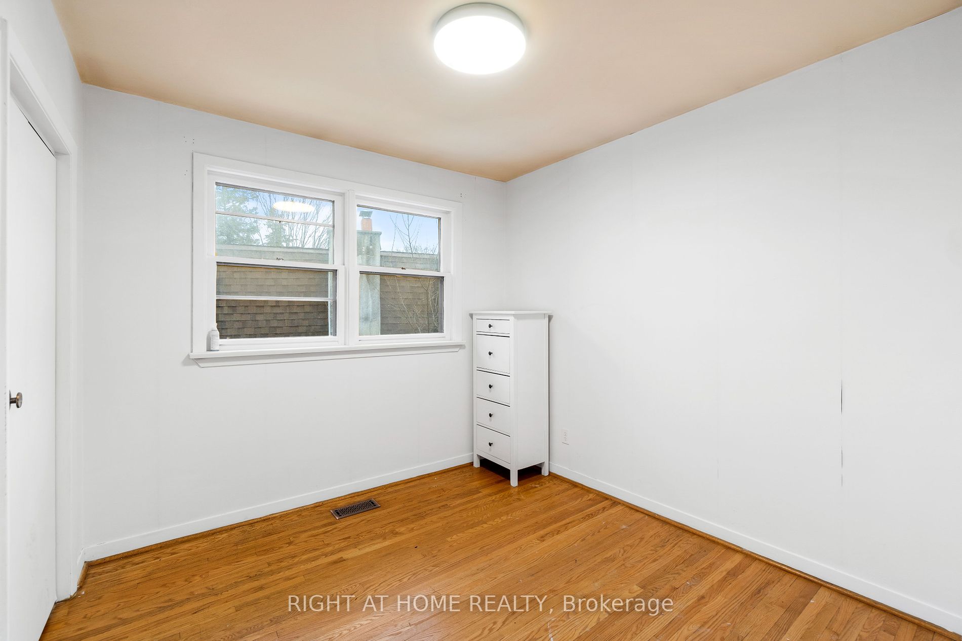 19 Waring Crt