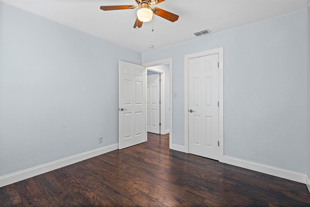 3350 Kingsbury Avenue