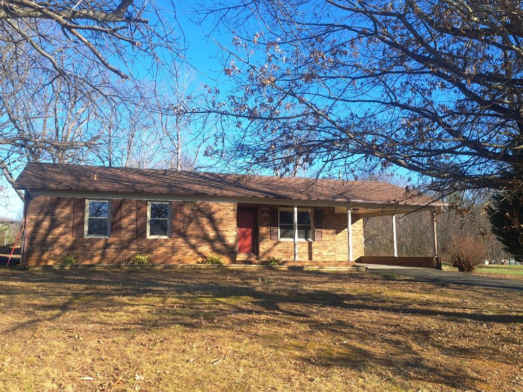 ( What A Gem ) 3 BR 2 BA Brick House with 1.09 +or- Acres Nestle in the Foothills Of The Blue Ridge Mountains. Has a storage Building with Attached Carport. ( Don't Let This One Get A Way )