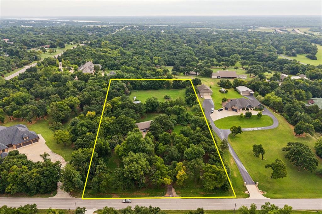Build your dream home on this beautiful, just-under-3-acre property in the highly sought-after Edmond School District. Zoned AA Agricultural, this private property features a gated entrance, gorgeous trees, and a peaceful setting with endless potential. The existing home is being sold AS-IS. The value is in the land, making this a rare opportunity to own acreage in a prime location.