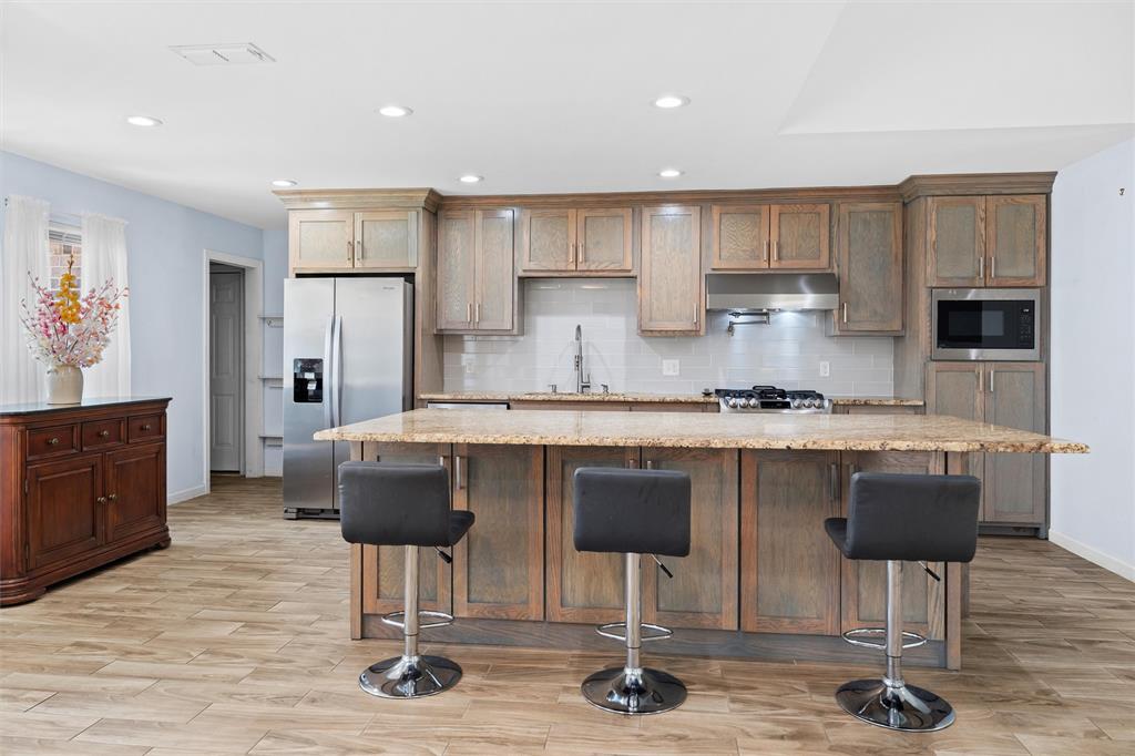 708 Gunnison Court