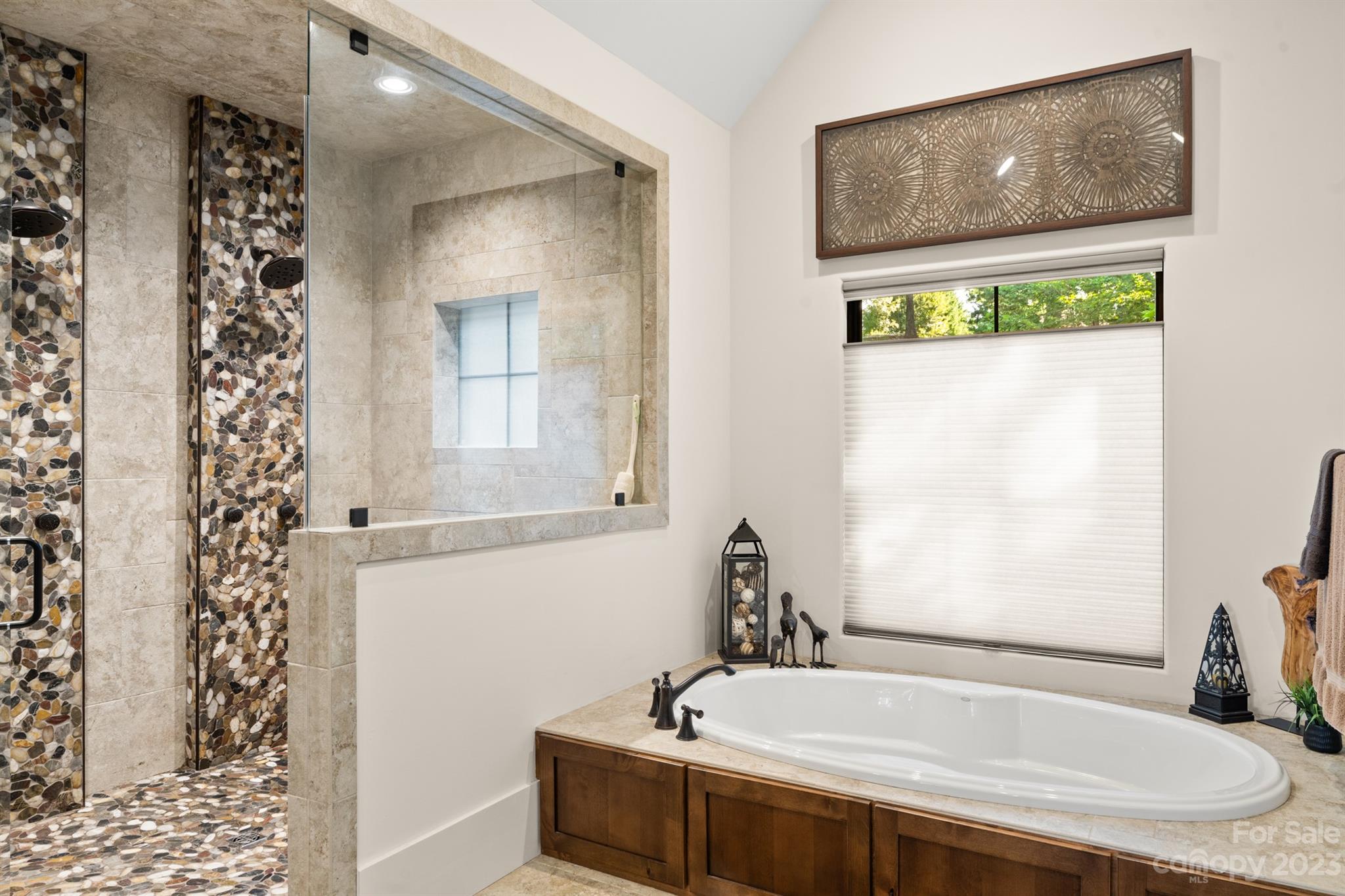 1610 Lillians Point Court