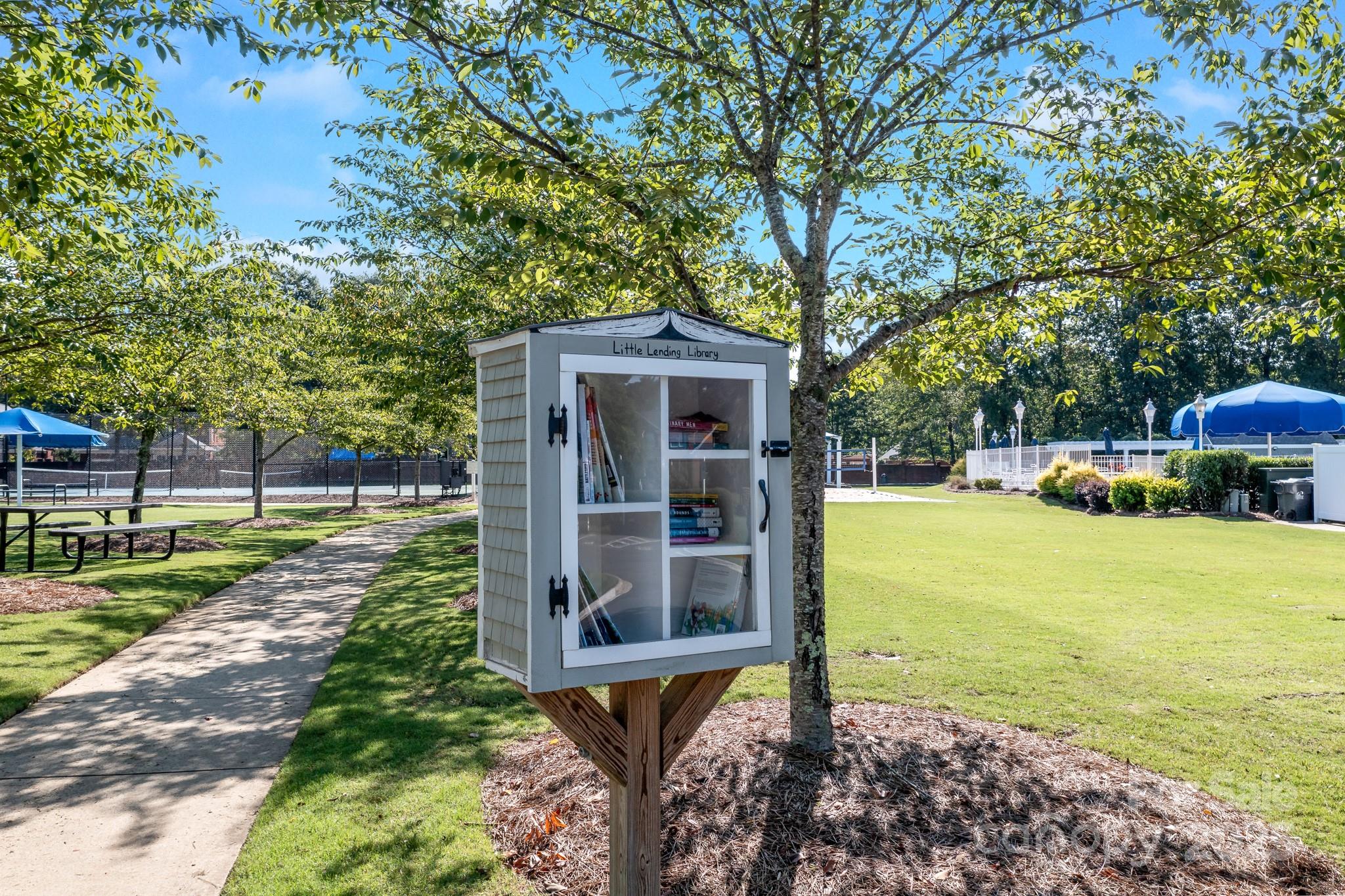 16033 Agincourt Drive