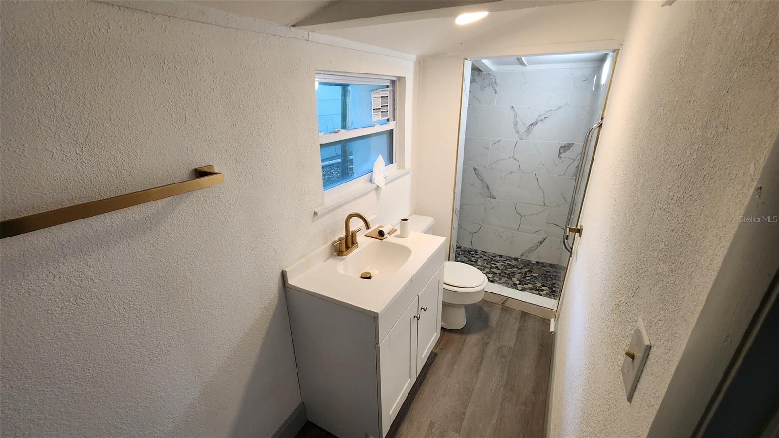 501 W Baker Street