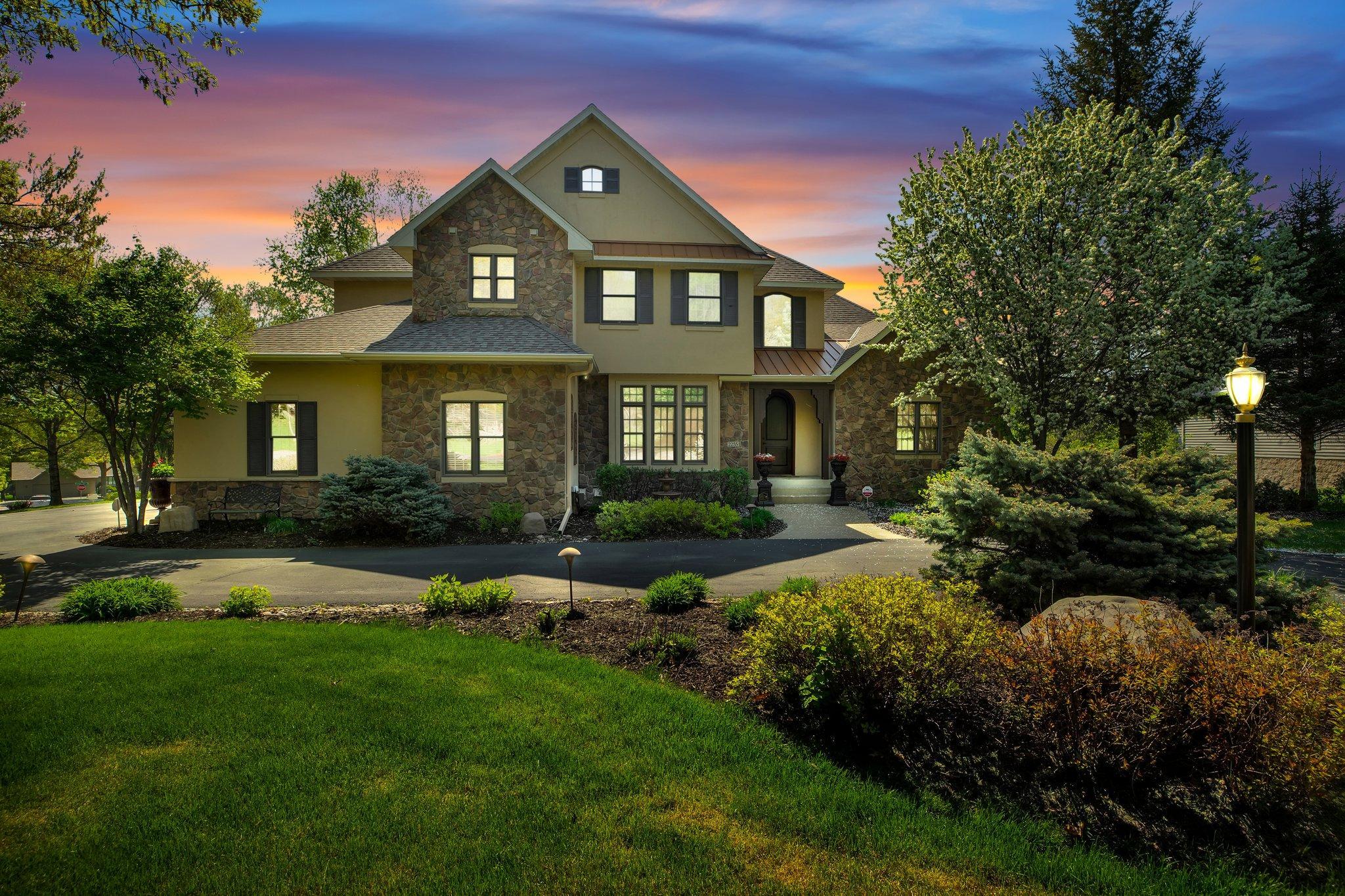 2255 Chelmsford Lane