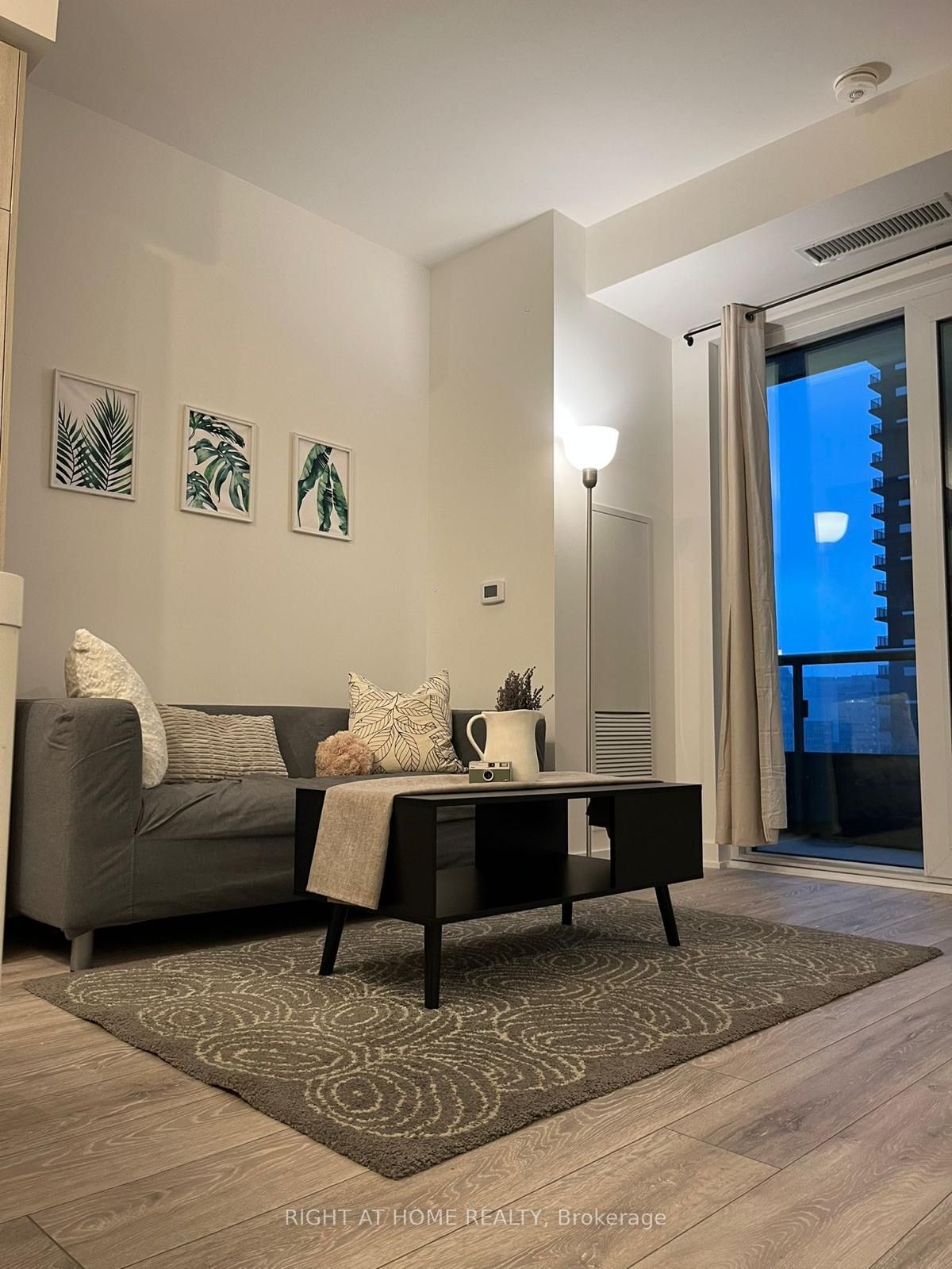 108 Peter St 1705