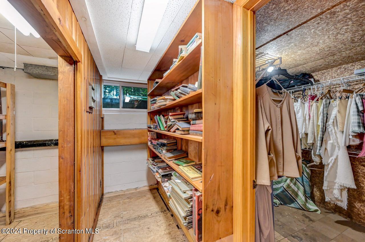 100 Buckhill