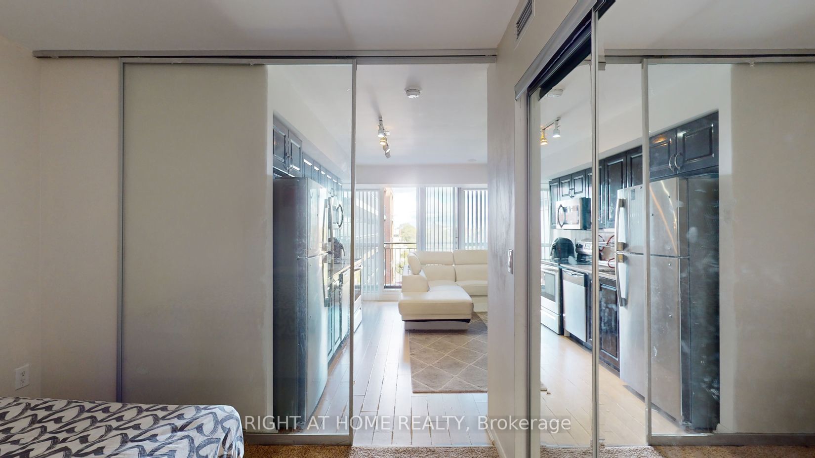 3091 Dufferin St #515