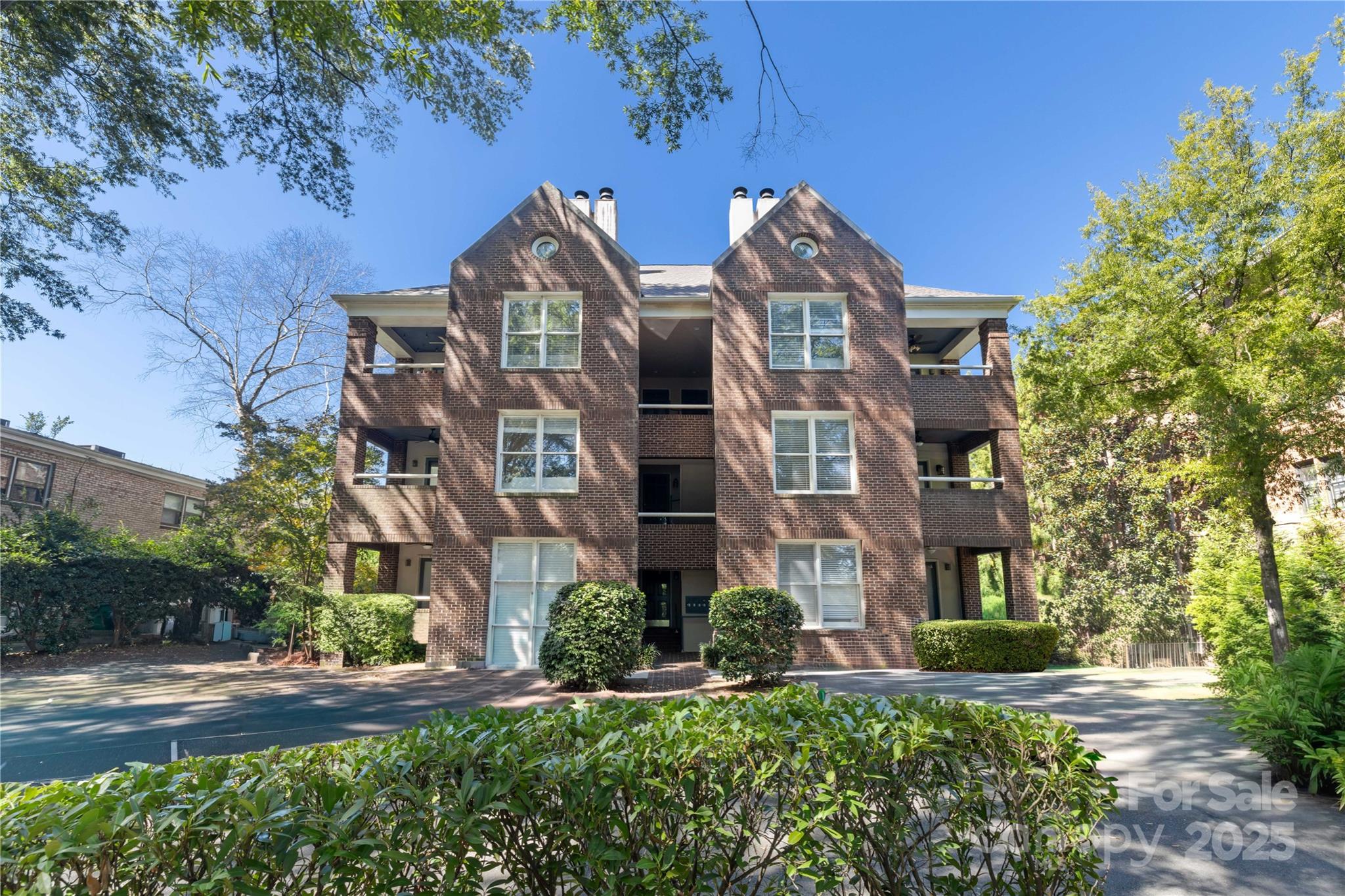 2220 Roswell Avenue C