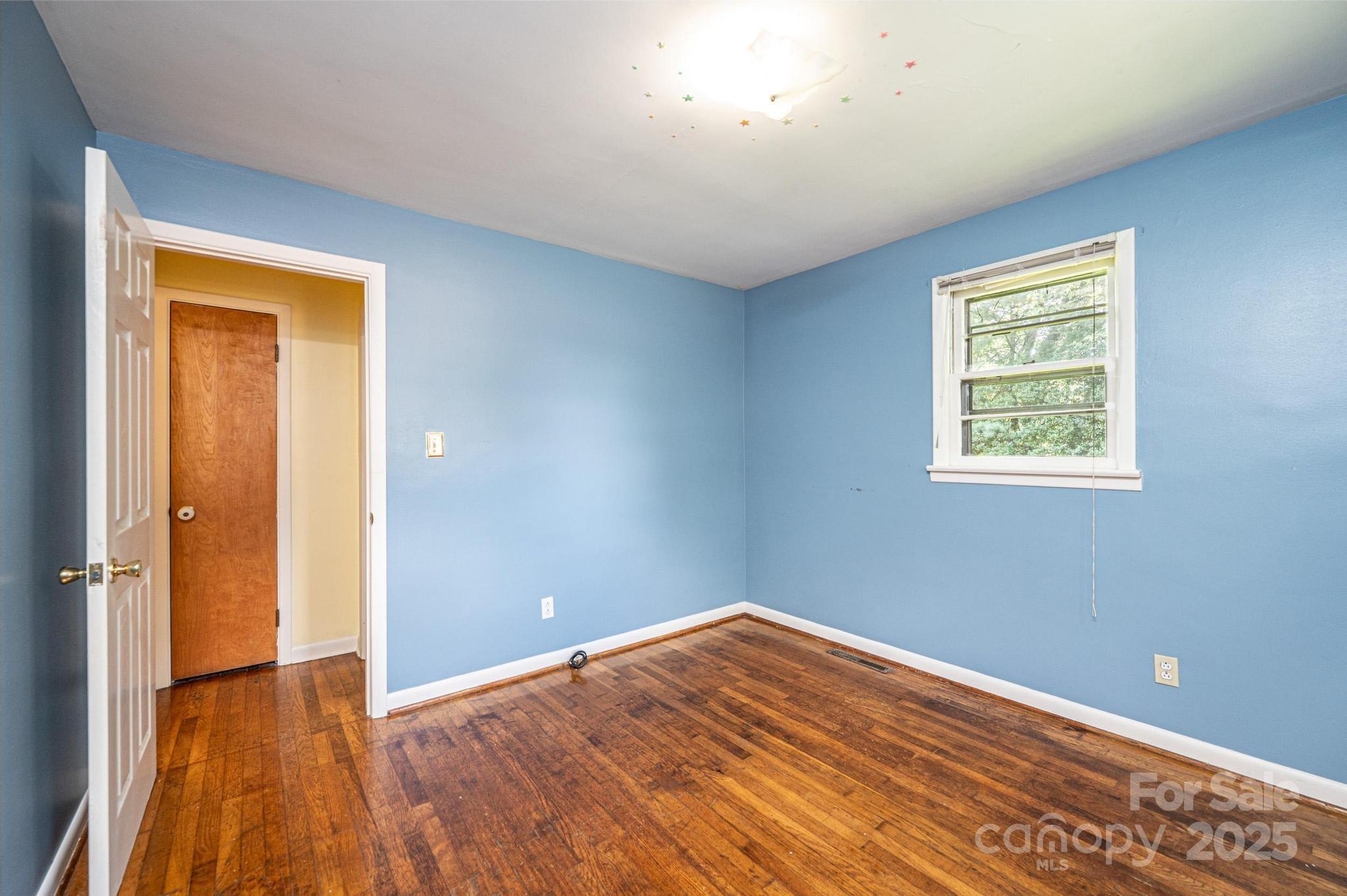 1460 23rd Avenue Place NE