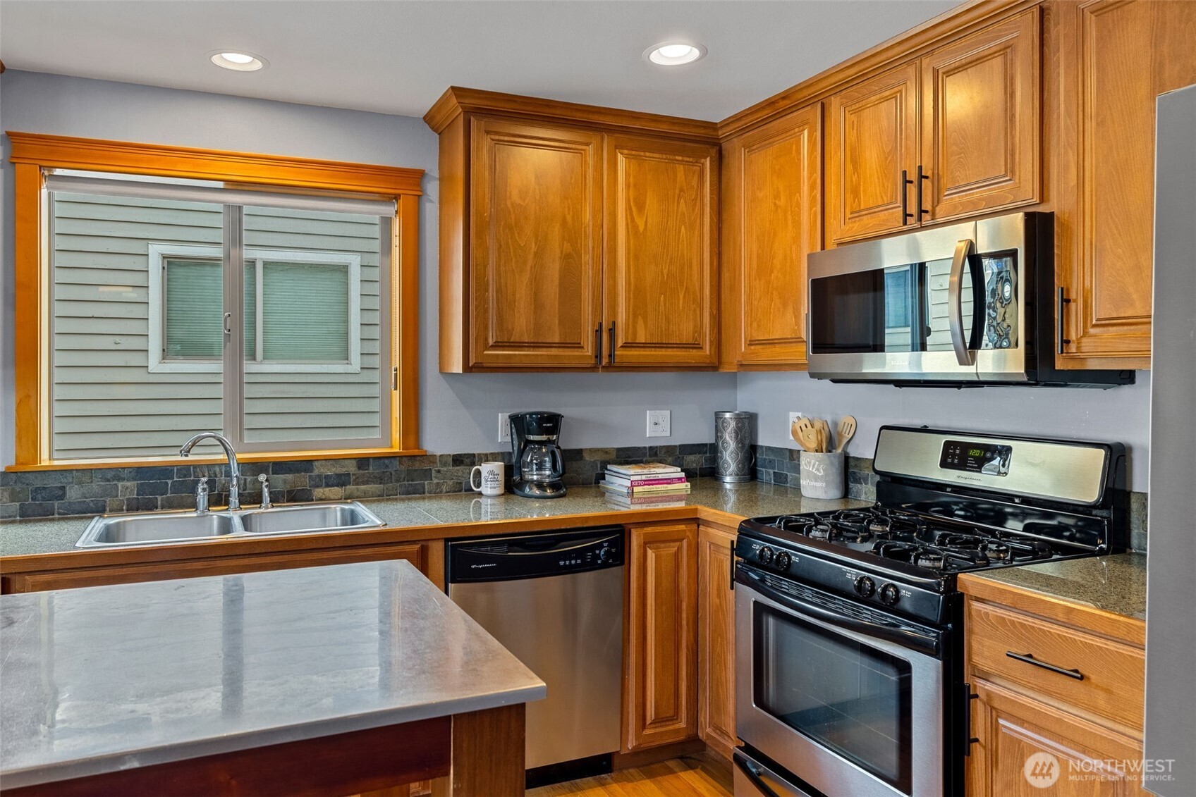 4312 SW Spokane Street