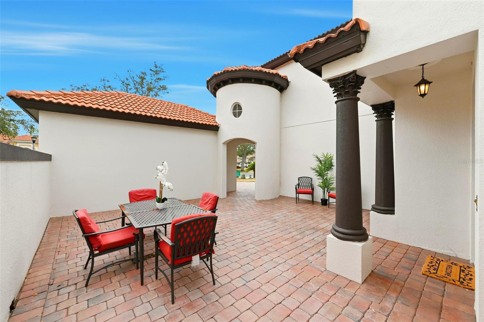 910 Lascala Drive