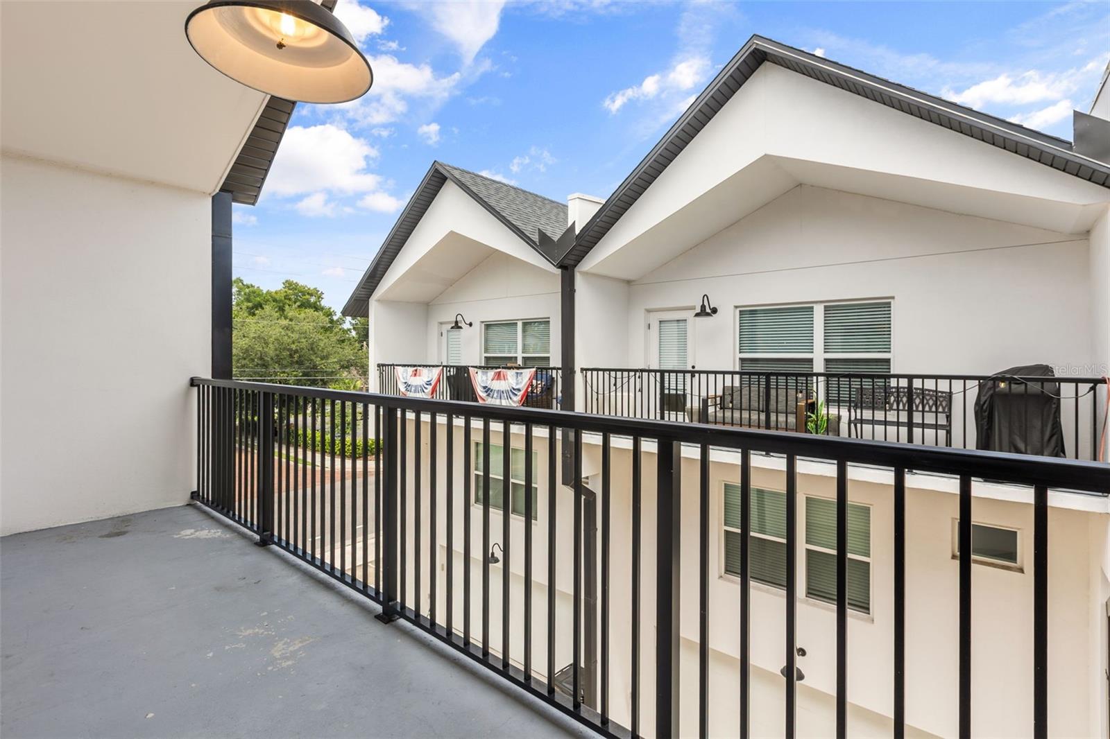 1606 Park Lake Street 9