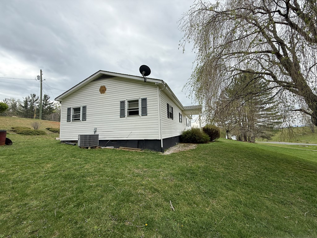 219 Blackberry Ln