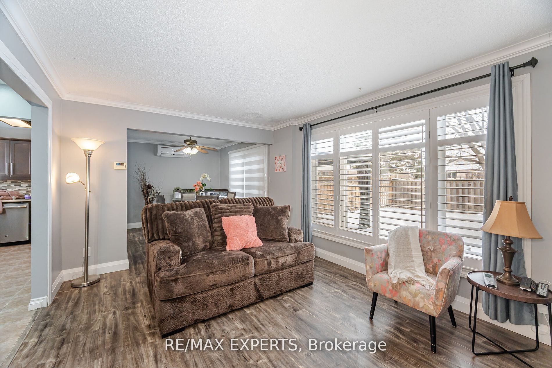 9 Grand River Crt
