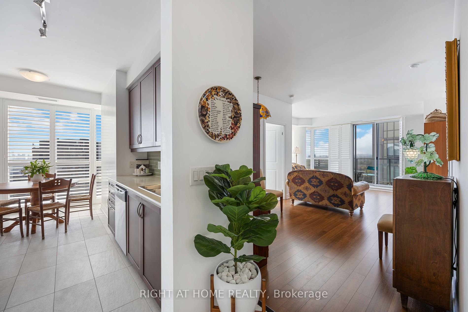 500 W St Clair Ave 1901