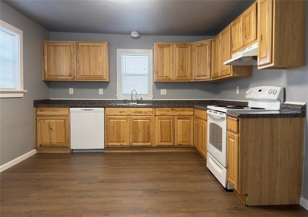 310 W Russell Street