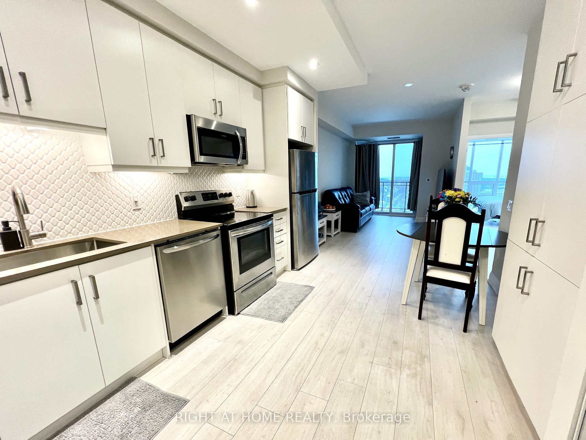 15 Lynch St 1407
