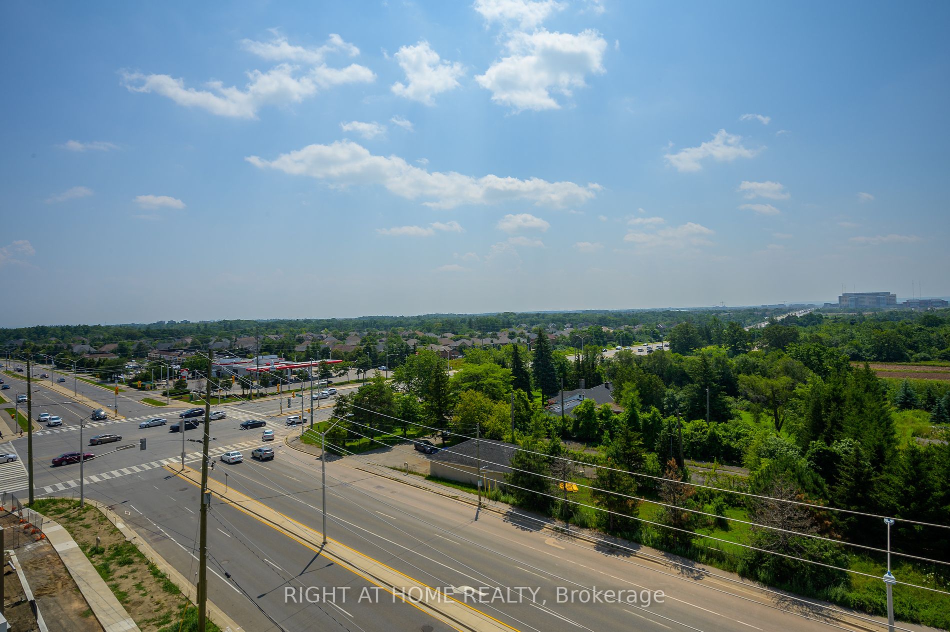 509 W Dundas St 605