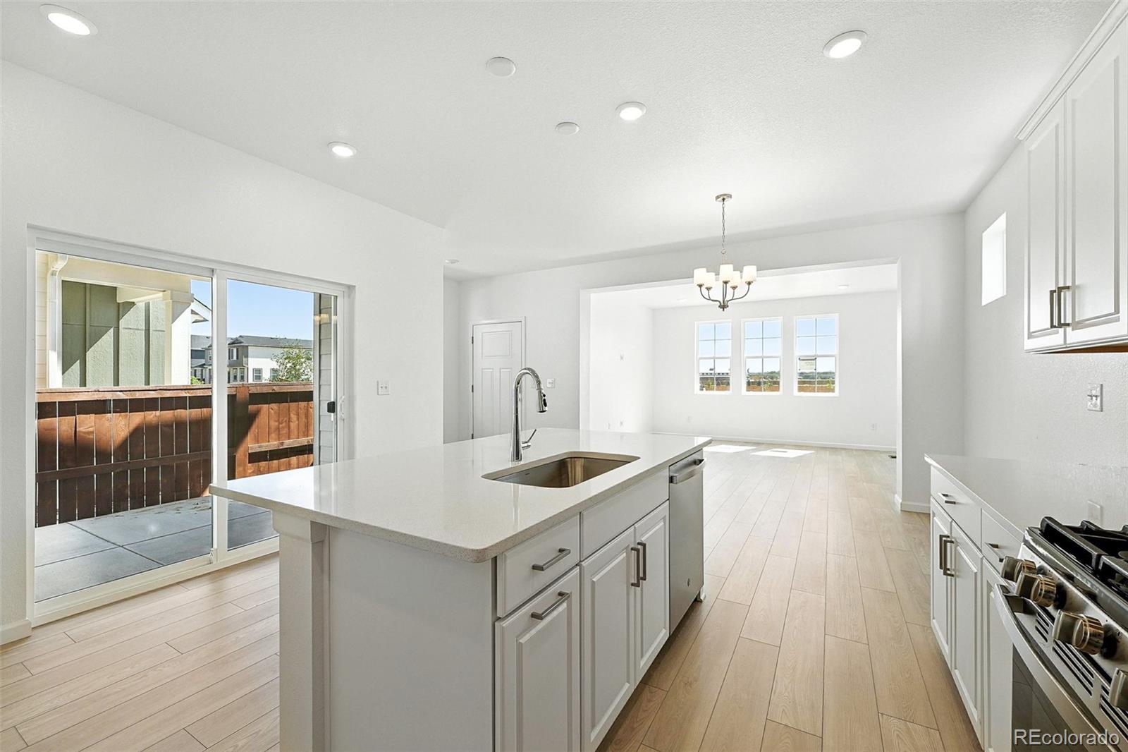 2102 Wagon Wheel Aly