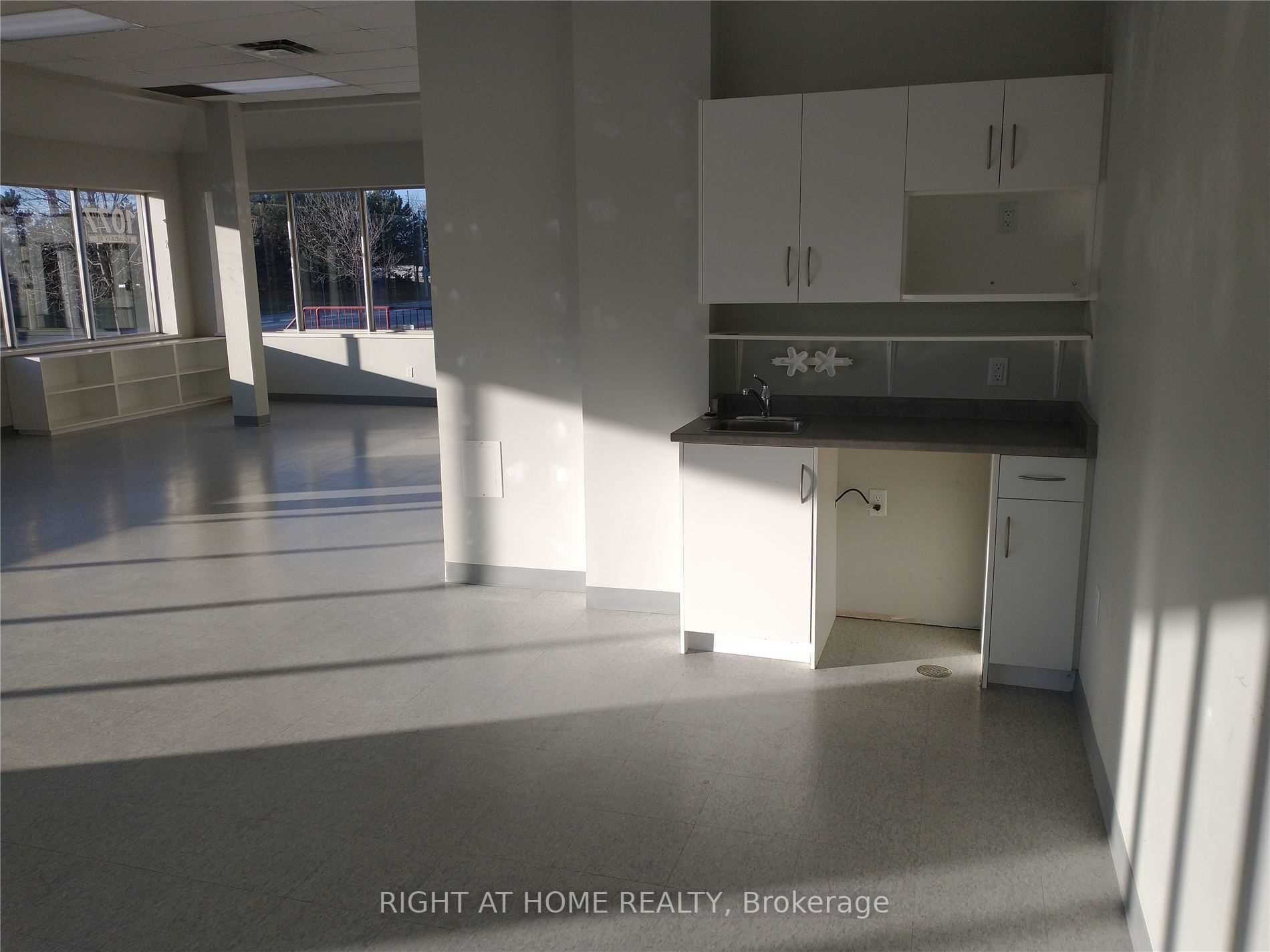 1077 Boundary Rd 108