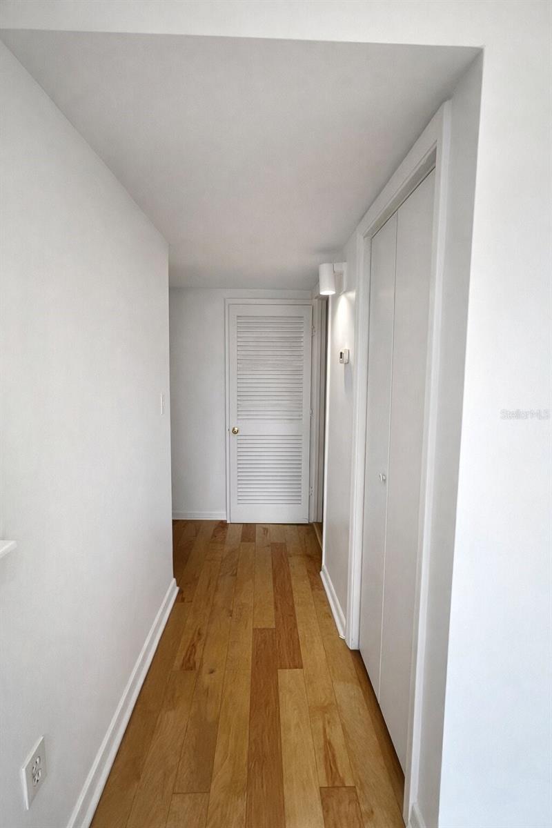 2505 N Alafaya Trail 8