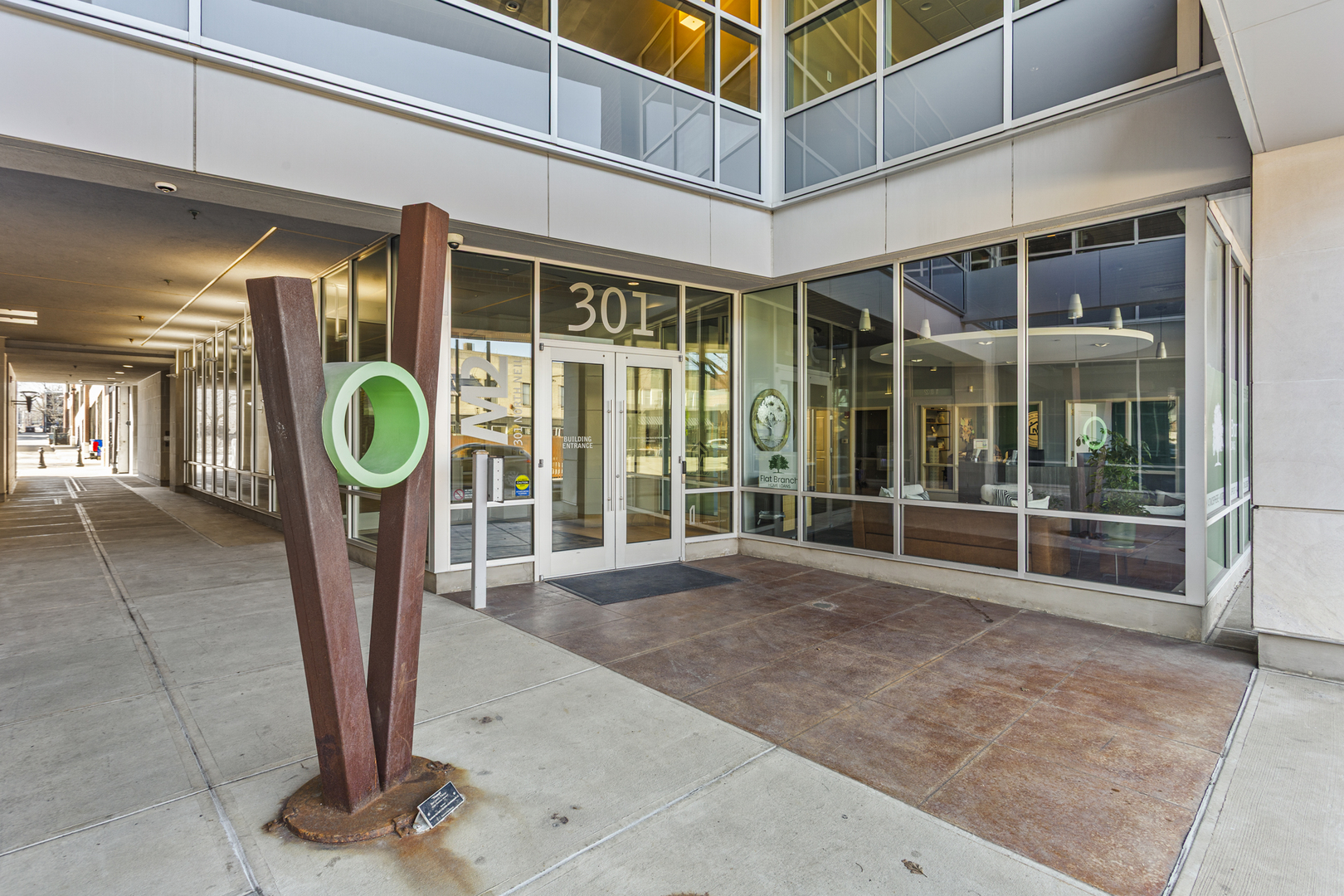 301 N Neil Street 904