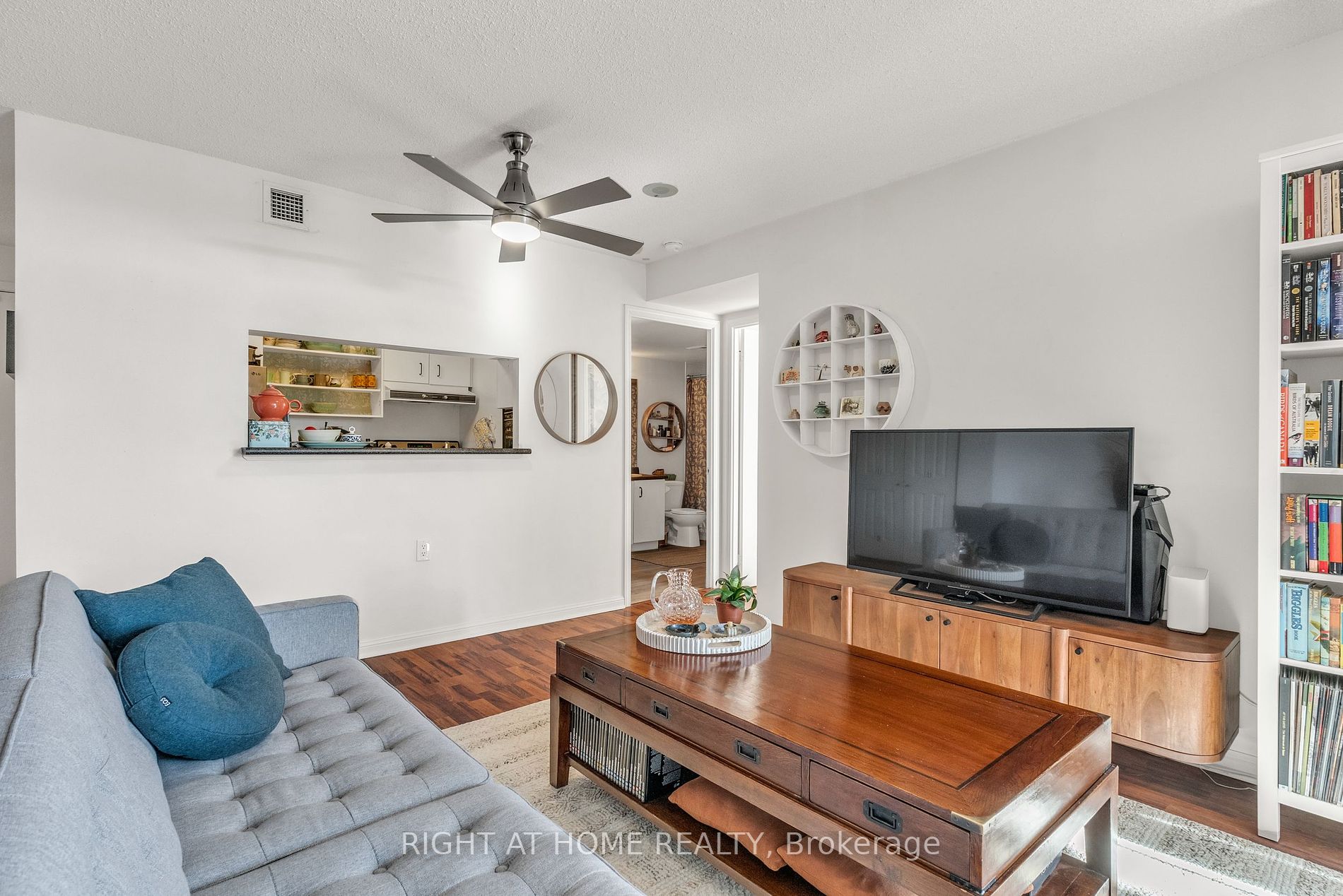 650 W Lawrence Ave 405