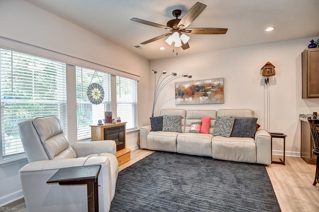1002 Opal Street 103